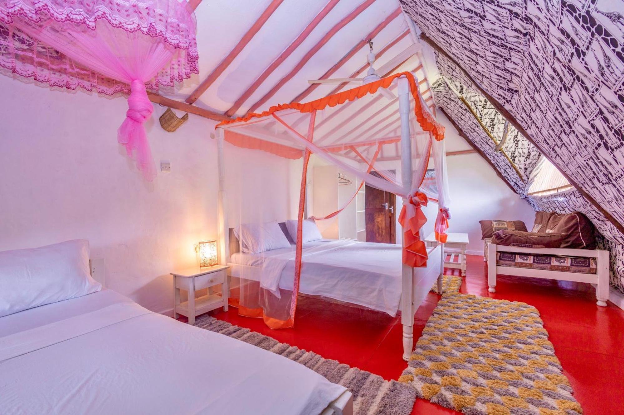 Villas Dora And Holly شاطئ دياني المظهر الخارجي الصورة