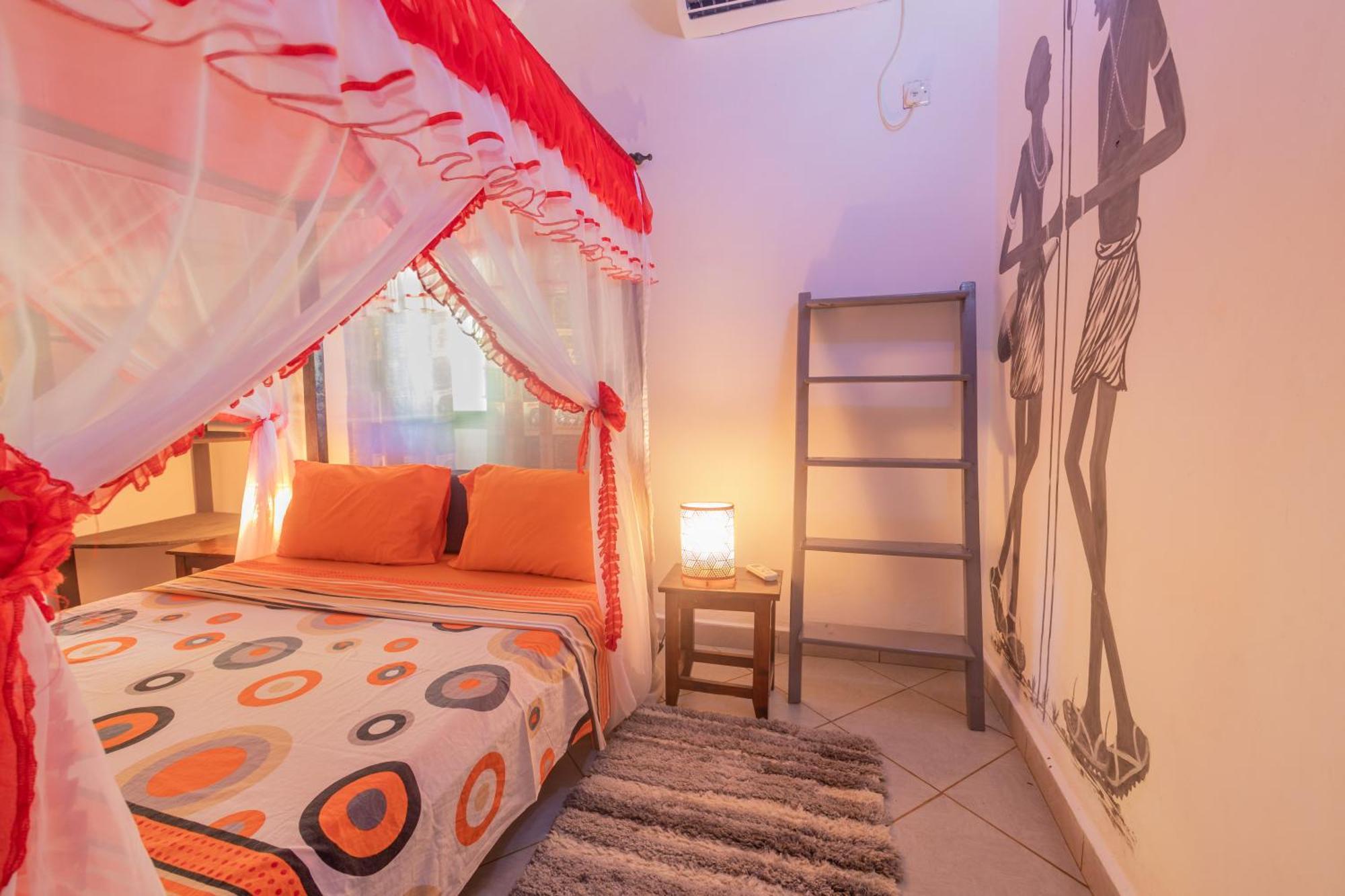 Villas Dora And Holly شاطئ دياني المظهر الخارجي الصورة